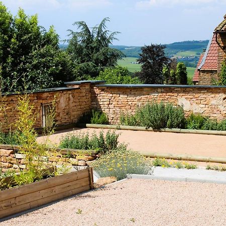 Le Clos Des Pierres Rouges Burgy Bagian luar foto